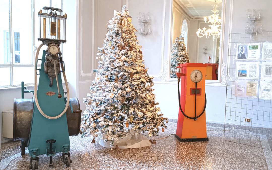 Museo Fisogni alla mostra per i 100 anni dell’Autostrada dei Laghi. “Storia del carburante si intreccia con quella viabilità italiana”.