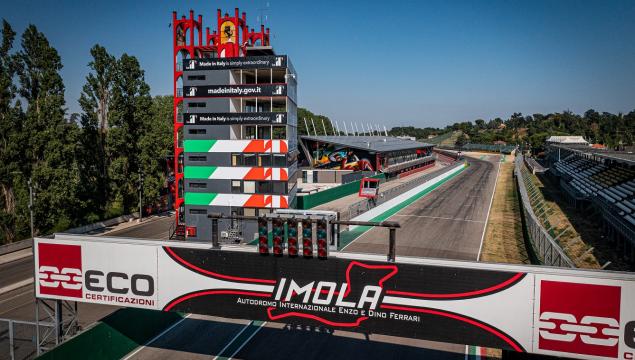 Imola. Torre Autodromo testimonial per la “Giornata mondiale contro la violenza sulle donne”. Panieri/Penazzi: “Grati al simbolo motoristico del territorio per l’attenzione a questo tema”.