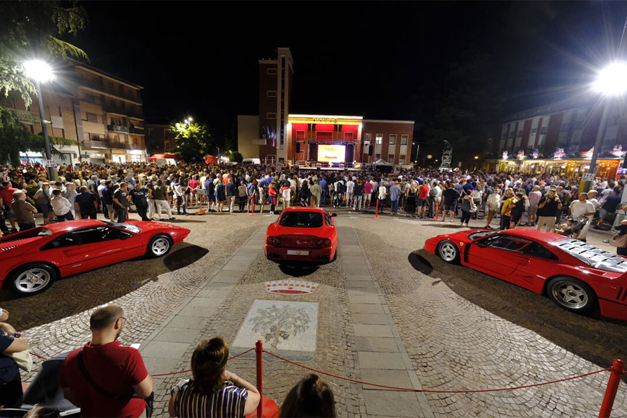 Maranello in festa. Al via la “Notte Rossa”. Zironi: “Formidabile volano di attrattività e promozione turistica”.